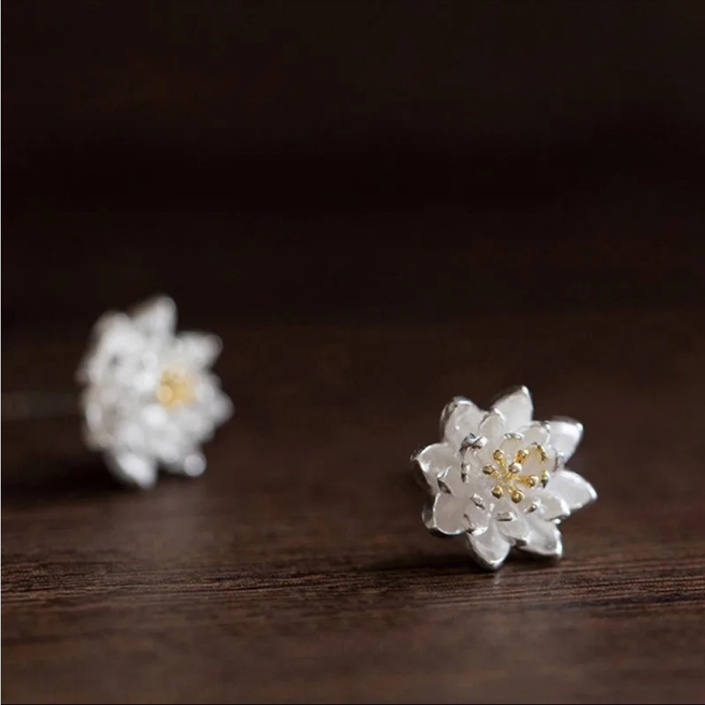 Minimalist Lotus Japanese Oriental Floral Plant 925 Sterling Silver Stud Earring - Picture 7 of 9